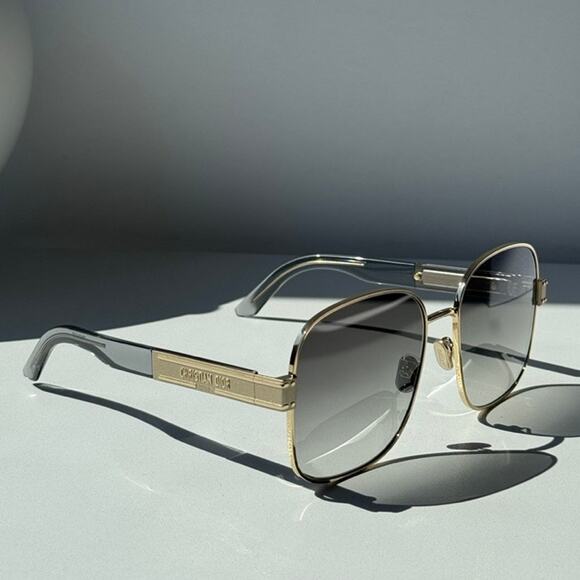 NEW Dior Signature S5U Square Sunglasses in Gold Grey - Picture 1 of 7